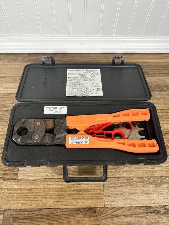 Other - SharkBite 23100 Multi-Head 5000 lbs Force 3/8" to 1" PEX Crimp Ring Tool Kit